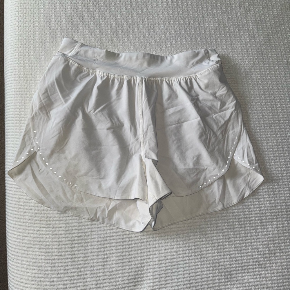 Lululemon Fast and Free Women’s Shorts - Size 6 (White)